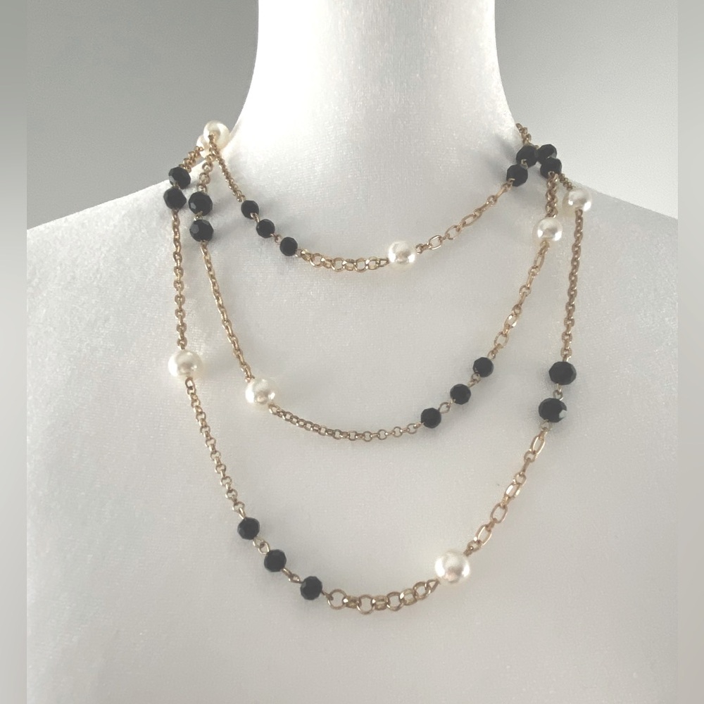 🌟 Gold-Tone Chain Necklace w/ Faux White Pearl & Faceted Round Black Stones 60”